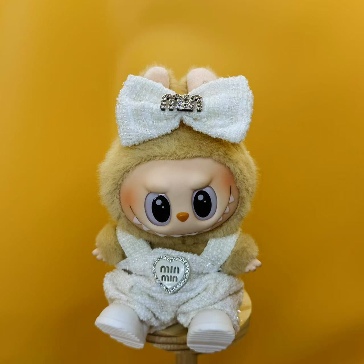 Labubu Outfit – “Mini Miu Moments: The Sugar Tweed Set” (White, Black, or Pink | Fits 17cm Labubu Macron / Have a Seat / Big into Energy)