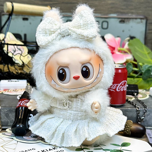 Labubu Outfit – “Chanel Blanc Tweed Ensemble” (Fits 17cm Labubu Macaron / Have a Seat / Big into Energy)